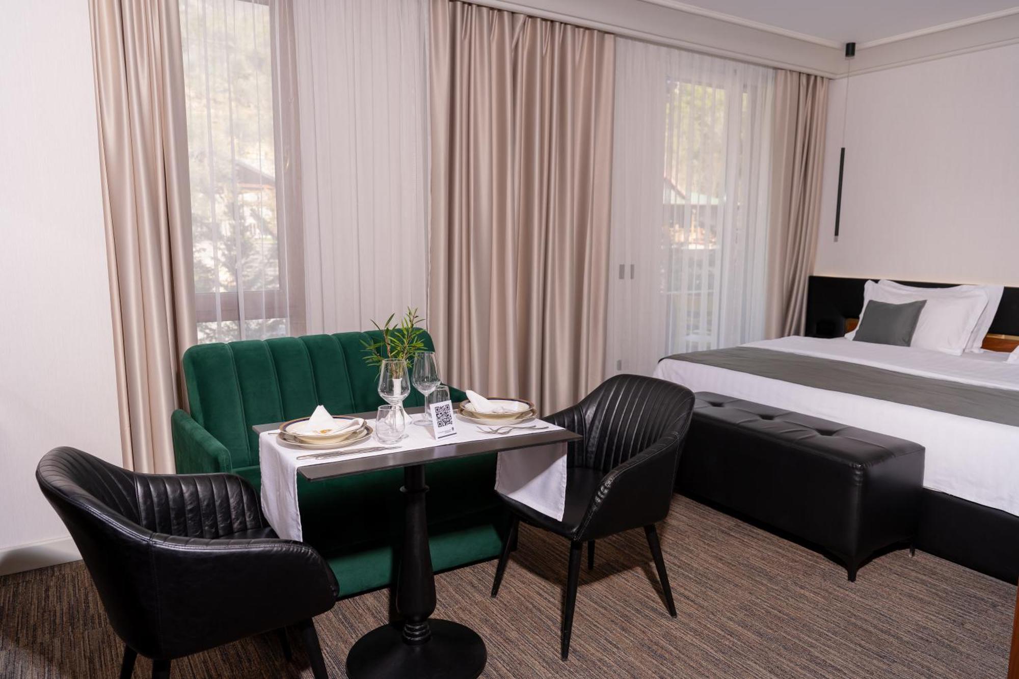 Select Hill Resort Linze Buitenkant foto