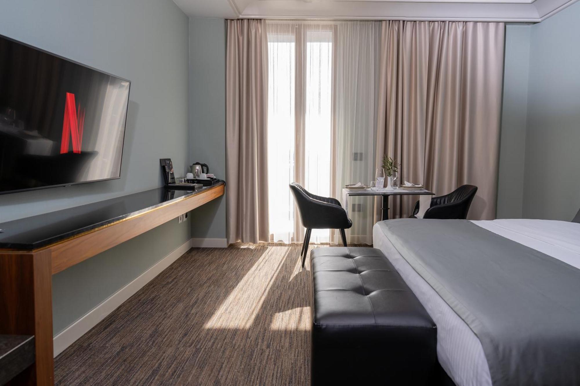 Select Hill Resort Linze Buitenkant foto